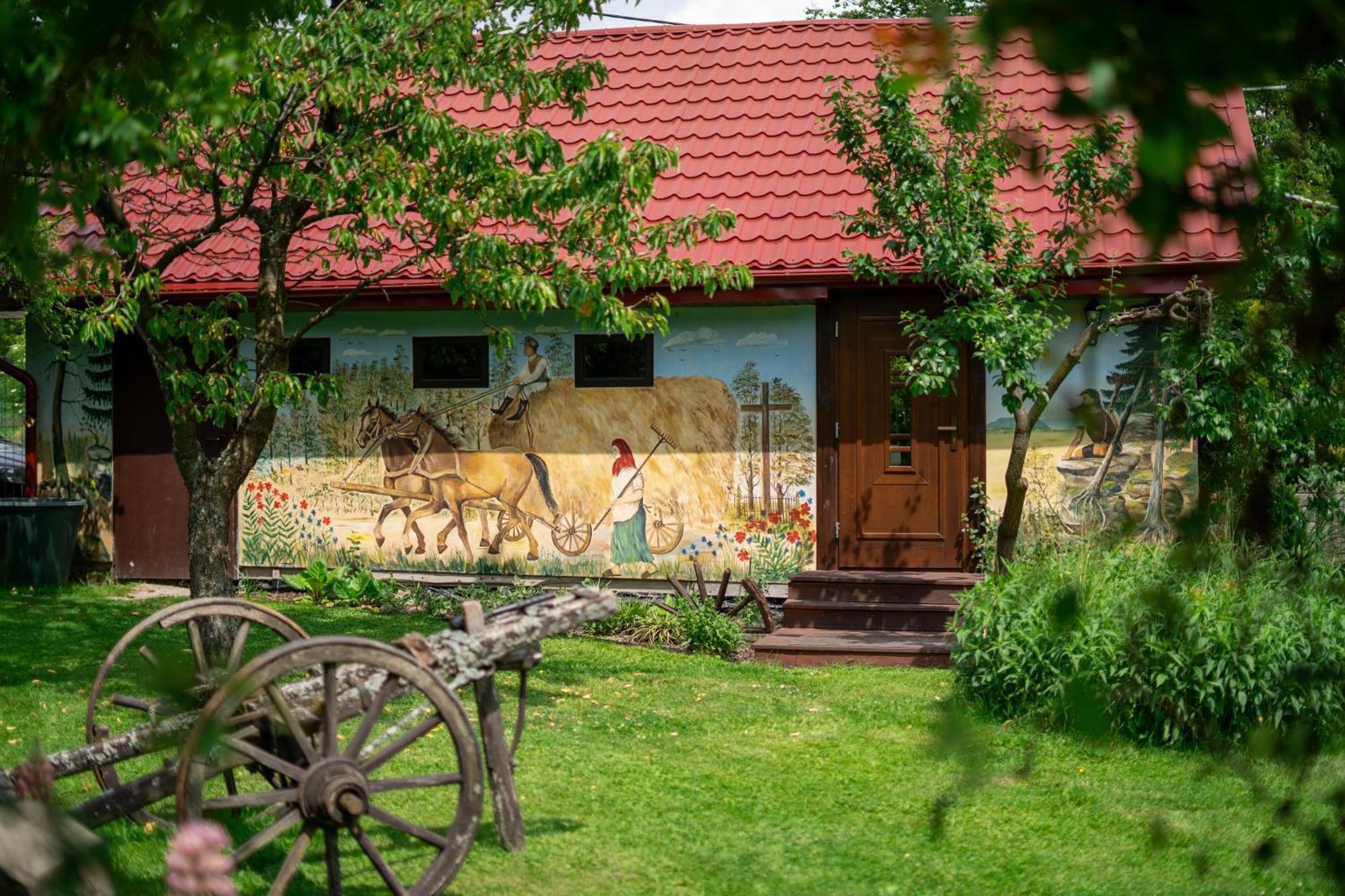 Mini Powozownia - Azyl Tylko Dla Doroslych Apartment